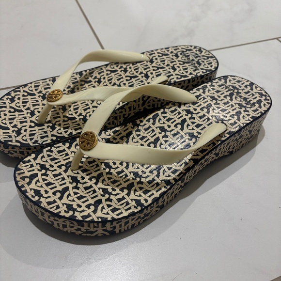 Tory Burch Flup Flop - Picture 1 of 3